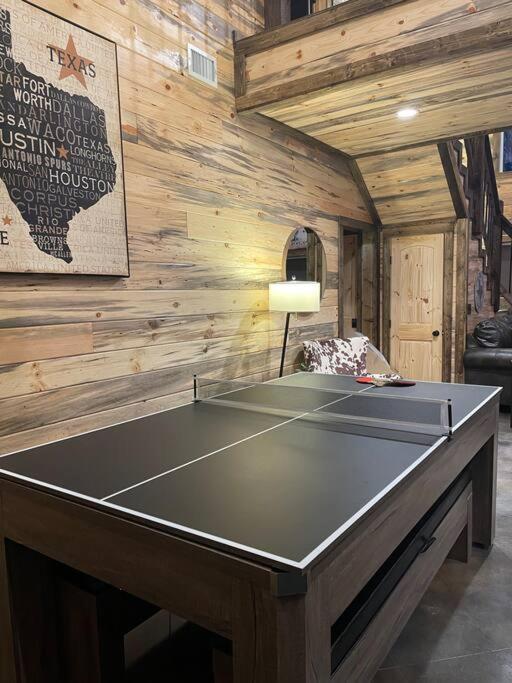 The Big Tex Luxury Cabin Is Epic Брокен-Боу Экстерьер фото